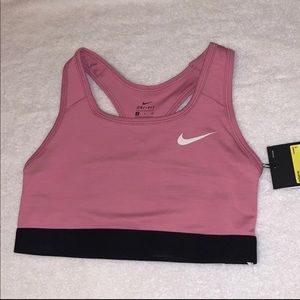 NWT! Nike pro sports bra size small